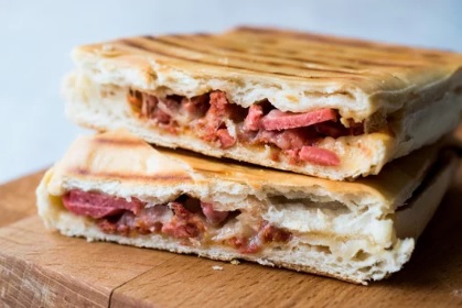 Sucuklu Tost
